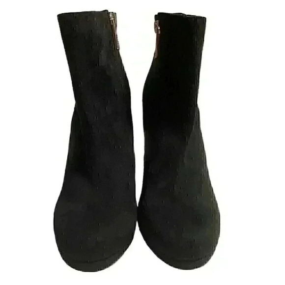Charles by Charles David Women’s Chasen Booties Size 9 1/2M in Black NWOB - Picture 2 of 10